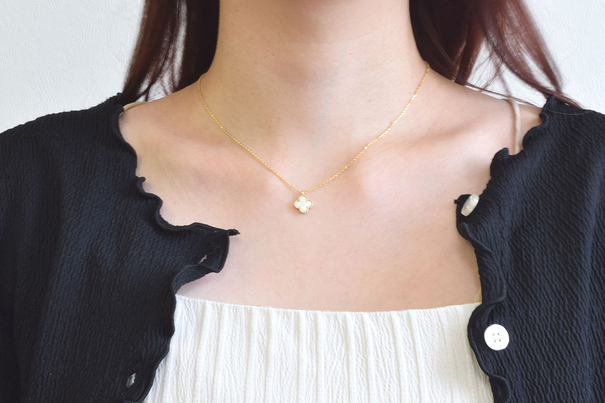 ヴァンクリーフ＆アーペルの人気作「アルハンブラコレクション」とは  